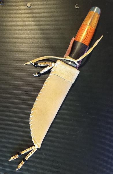 Fahrtenmesser mit Messerhülle aus Hirschleder und Rohleder